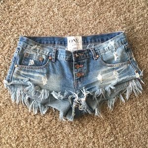 SOLD - ONE TEASPOON BONITAS SHORTS